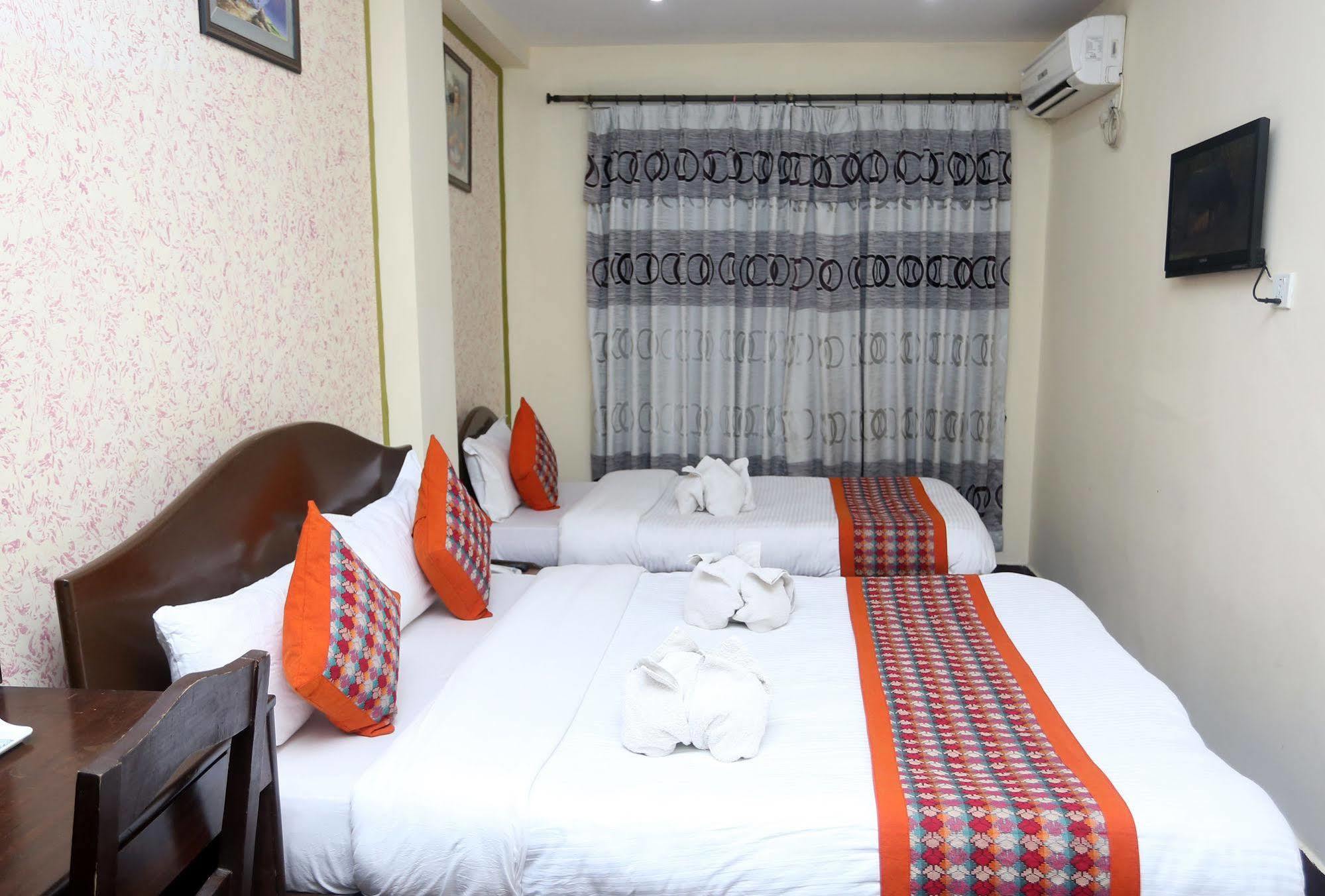Oyo 153 Aster Hotel Nepal Catmandu Exterior foto
