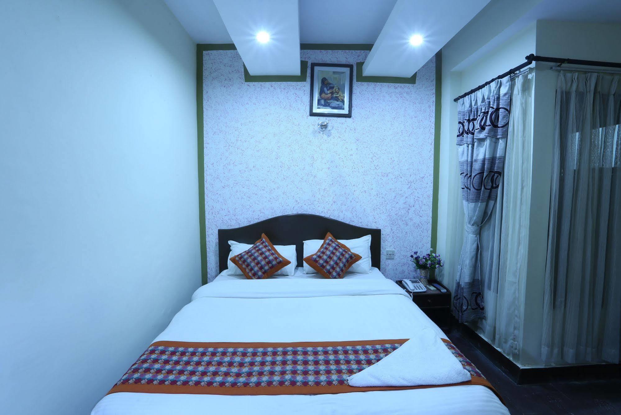 Oyo 153 Aster Hotel Nepal Catmandu Exterior foto