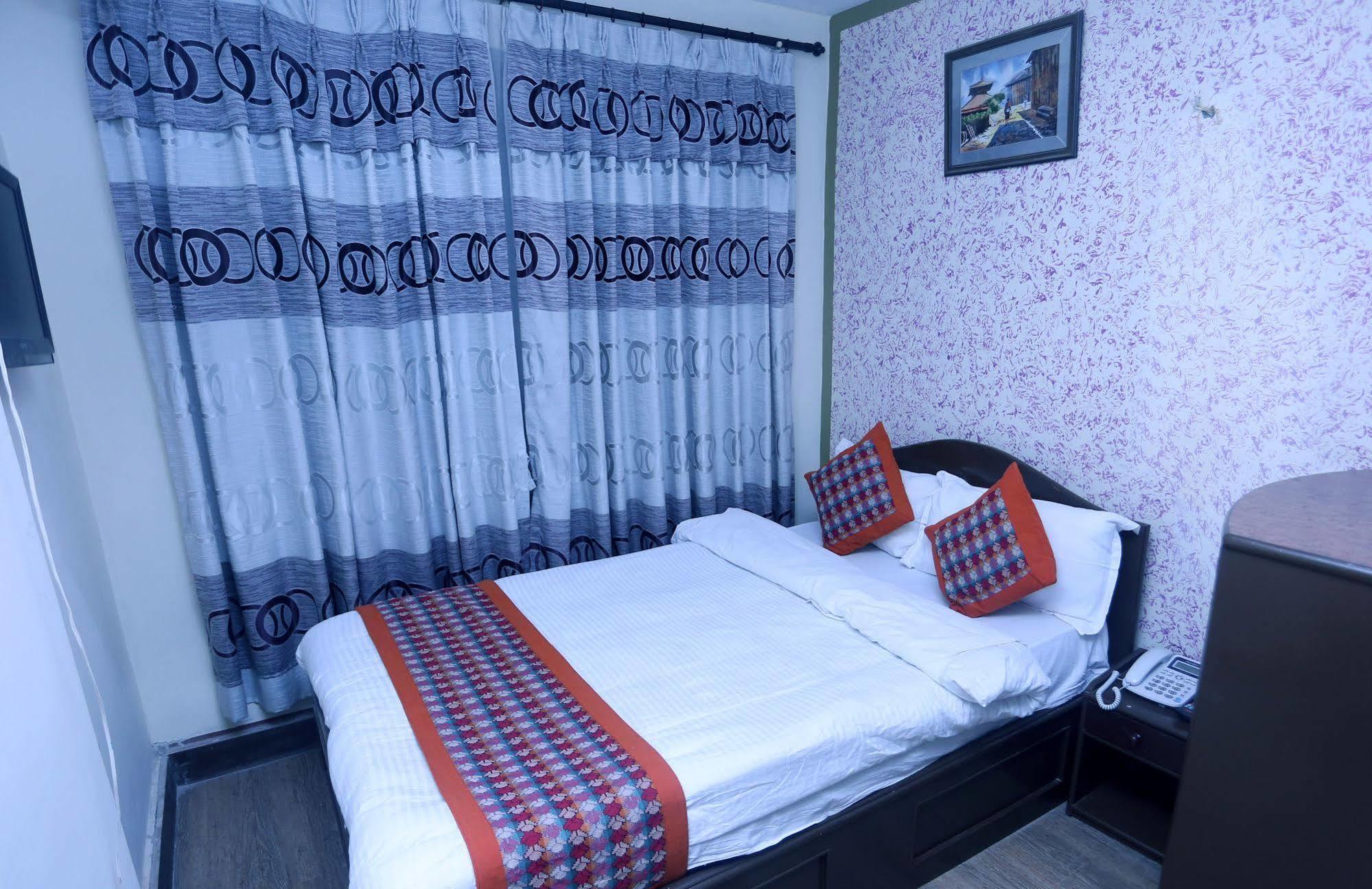 Oyo 153 Aster Hotel Nepal Catmandu Exterior foto